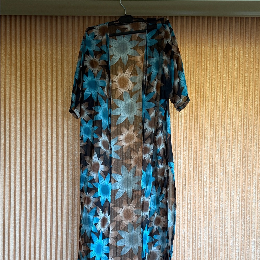 💙3 for $55💙Floral Sheer Kimono